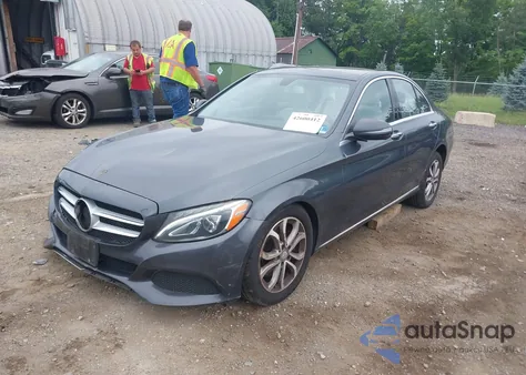 2016 Mercedes-Benz C 300 4Matic/Luxury 4Matic/Sport 4Matic из США, поврежденный, VIN 55SWF4KB2GU099431
